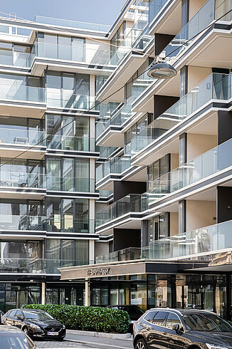 Wejście do ambasady w Wiedniu.