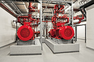 Pomieszczenie techniczne w Palaisquartier we Frankfurcie, w którym zainstalowano systemy techniczne odsprzężone z wibracjami REGUPOL.