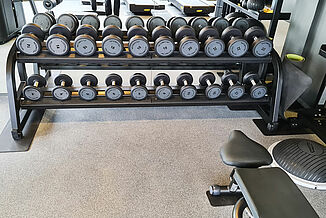 Studio fitness w hotelu SANA w Berlinie z podłogą sportową REGUPOL sonusfit i REGUPOL everoll.